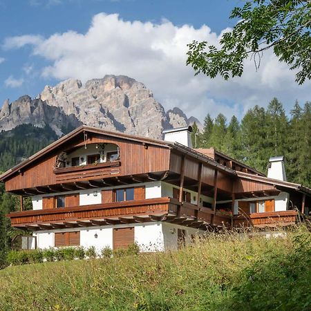 Charming Penthouse With Breathtaking Views Apartment Cortina d'Ampezzo Exterior photo